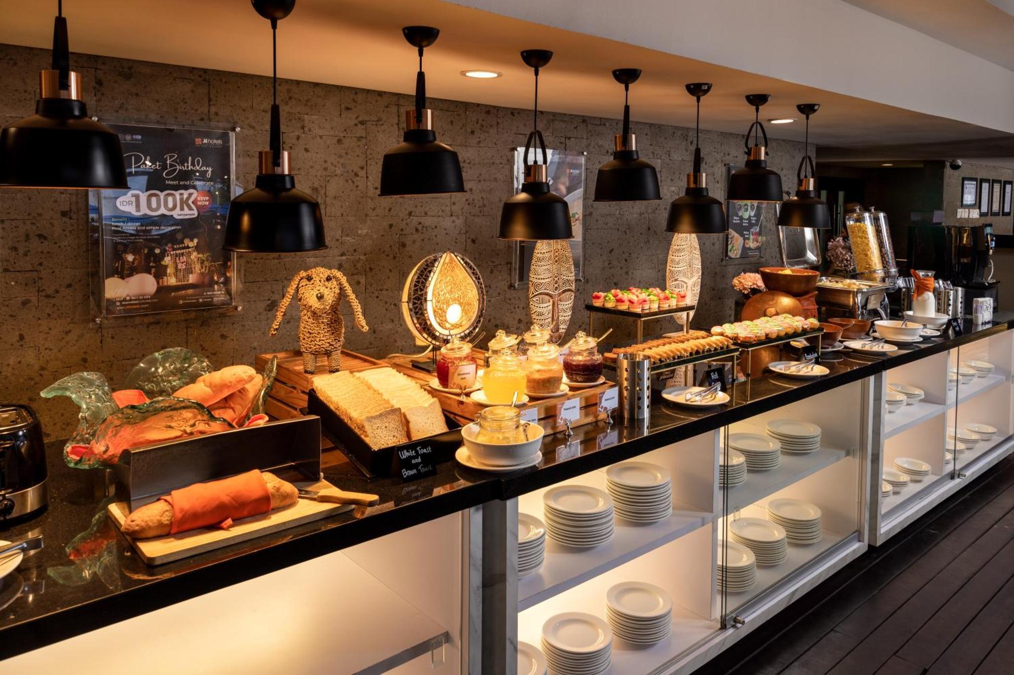 J4 Hotels Legian Zewnętrze zdjęcie