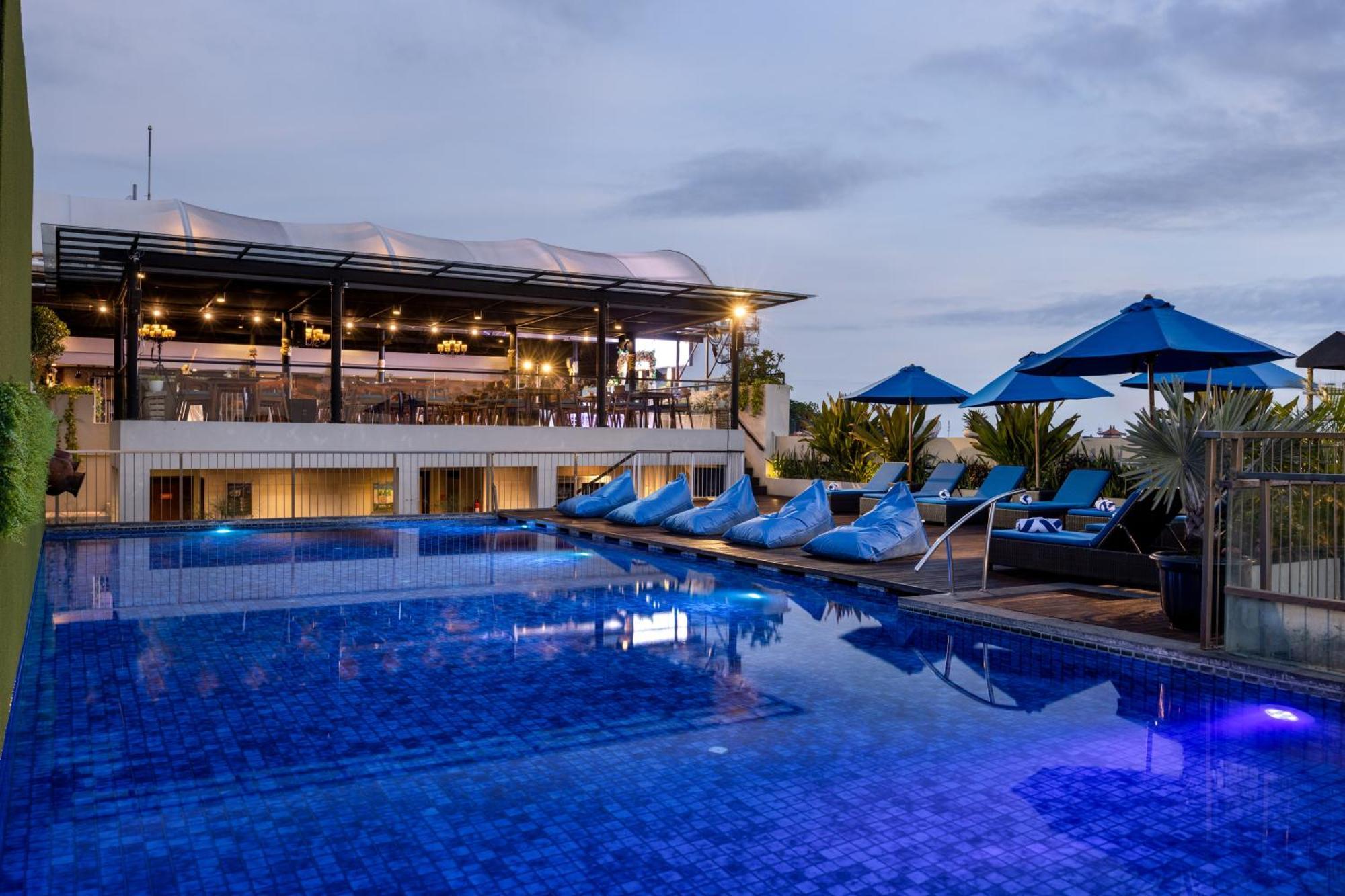 J4 Hotels Legian Zewnętrze zdjęcie