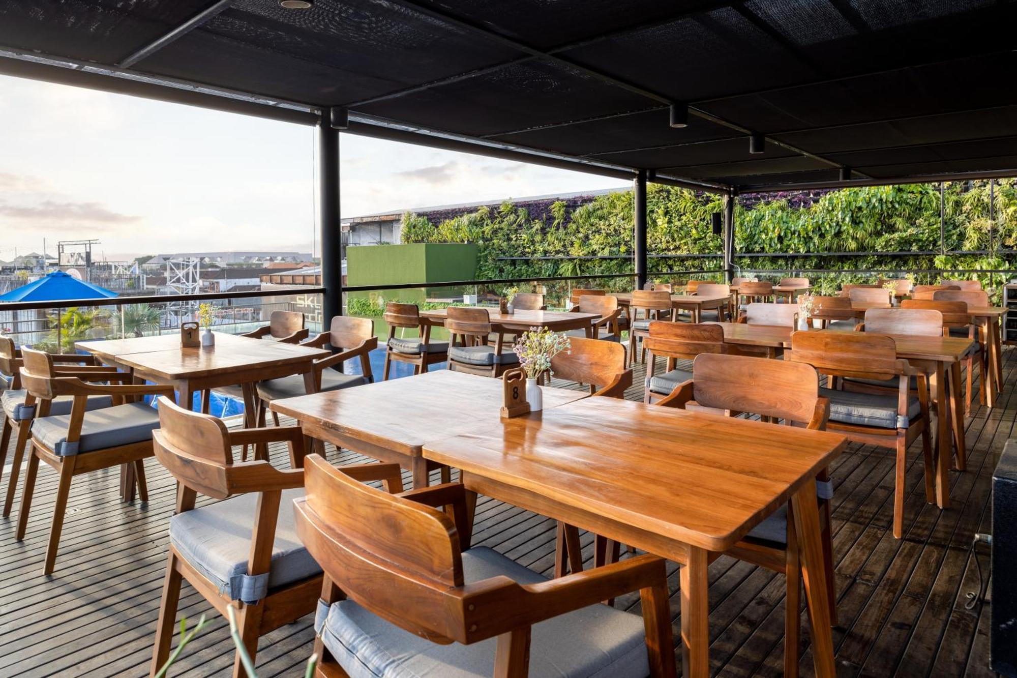 J4 Hotels Legian Zewnętrze zdjęcie