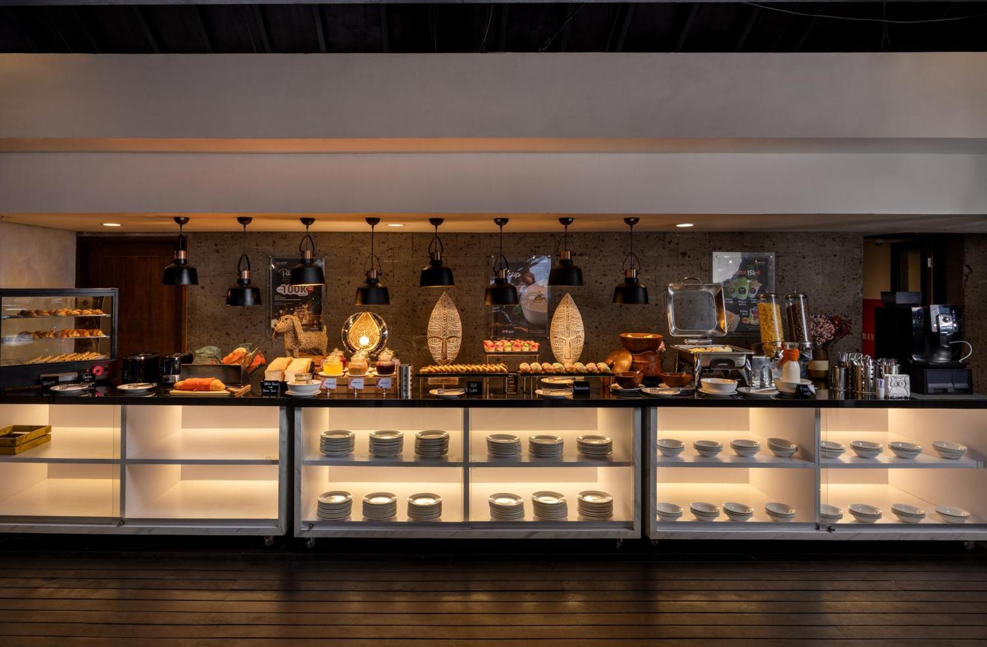 J4 Hotels Legian Zewnętrze zdjęcie